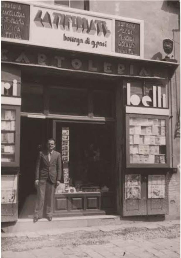 libreria paci giuseppe paci davanti negozio foto archivio