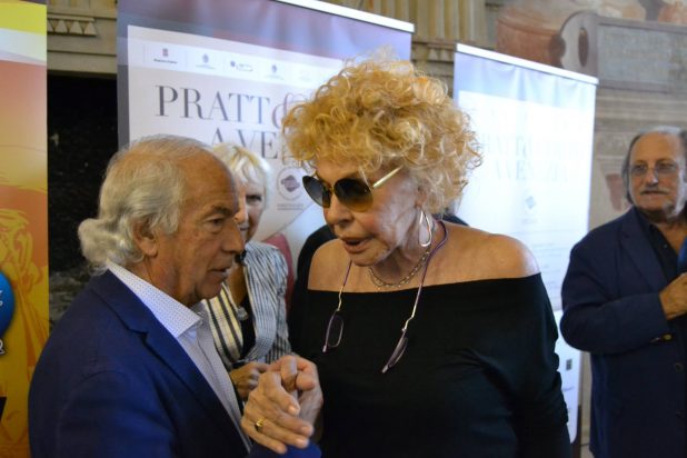 Ornella Vanoni alla Moostra del Fumetto di Città di Castello