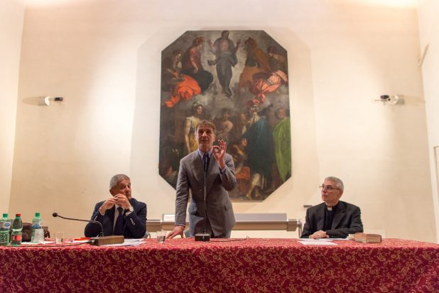 Brunello Cucinelli parla al pubblico della Sala Gotica del Duomo
