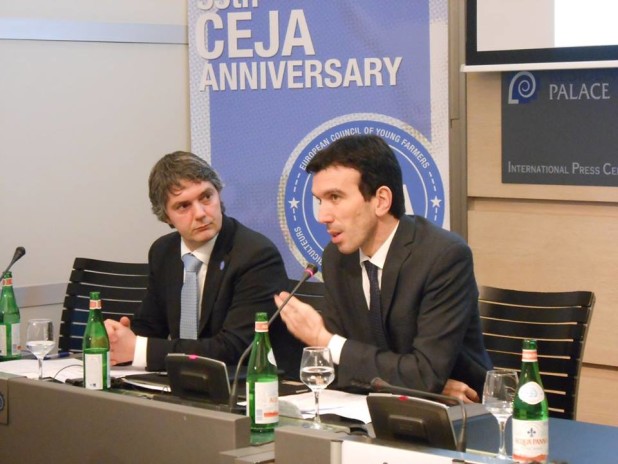 Matteo Bartolini con il ministro Martina